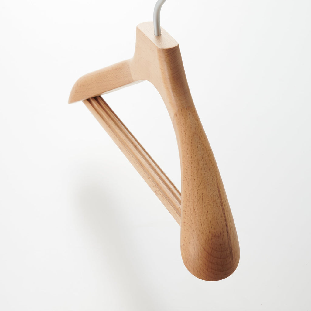 Cintre en bois unisexe 4